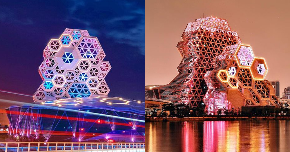 [Taiwan] Kaohsiung Music Center, romantic ocean lighting show at night